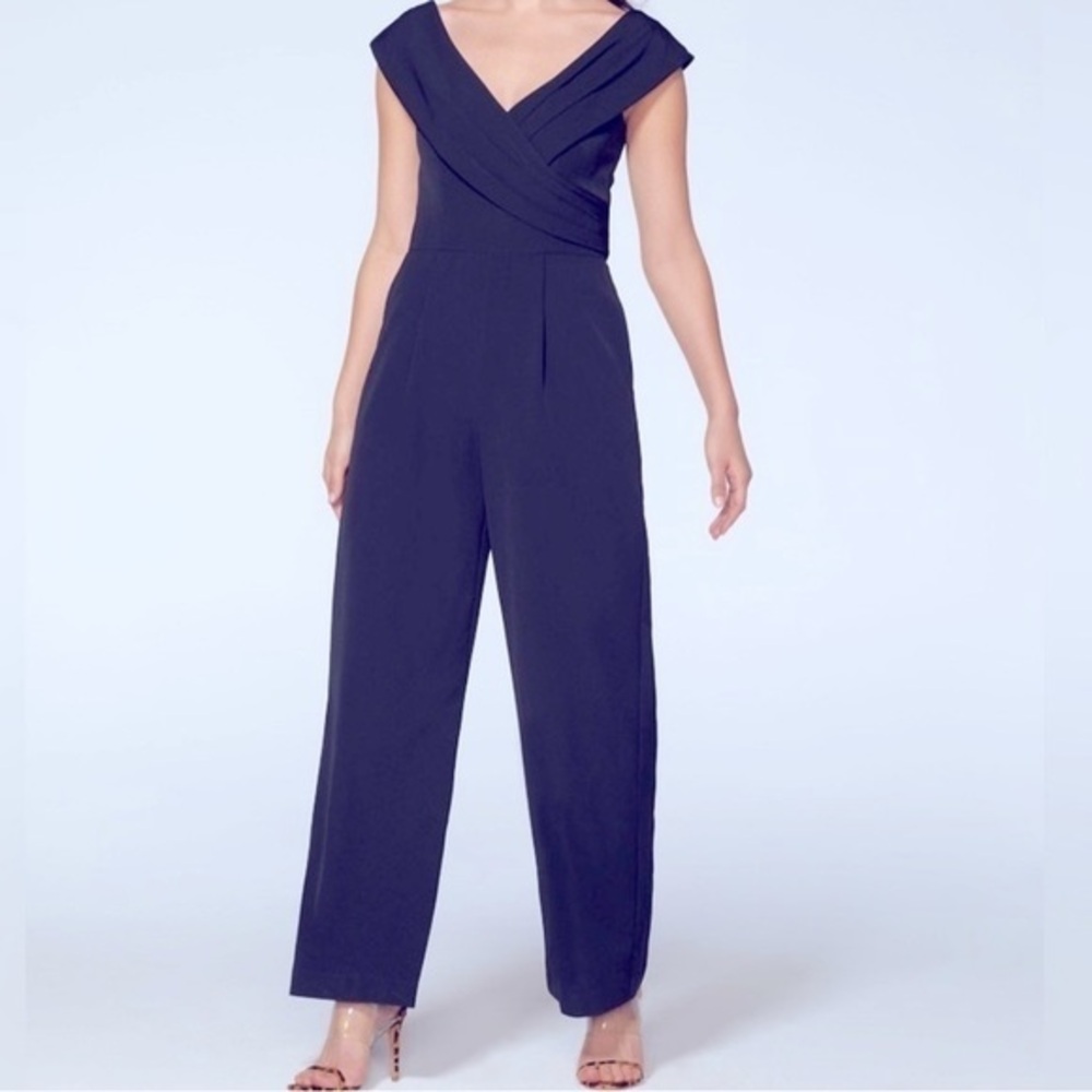 VINCE CAMUTO PLEATED-COLLAR JUMPSUIT - Navy - Size 6